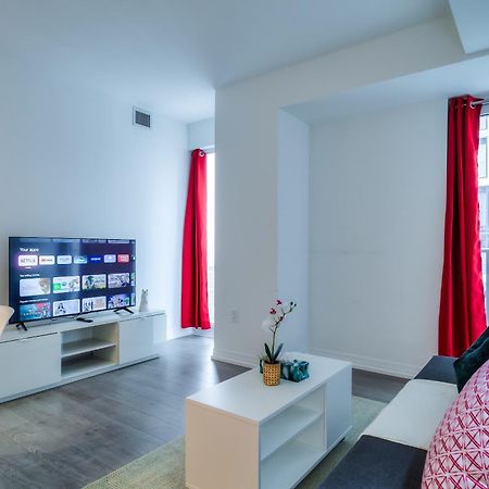 Panorama Suites Downtown Торонто Экстерьер фото