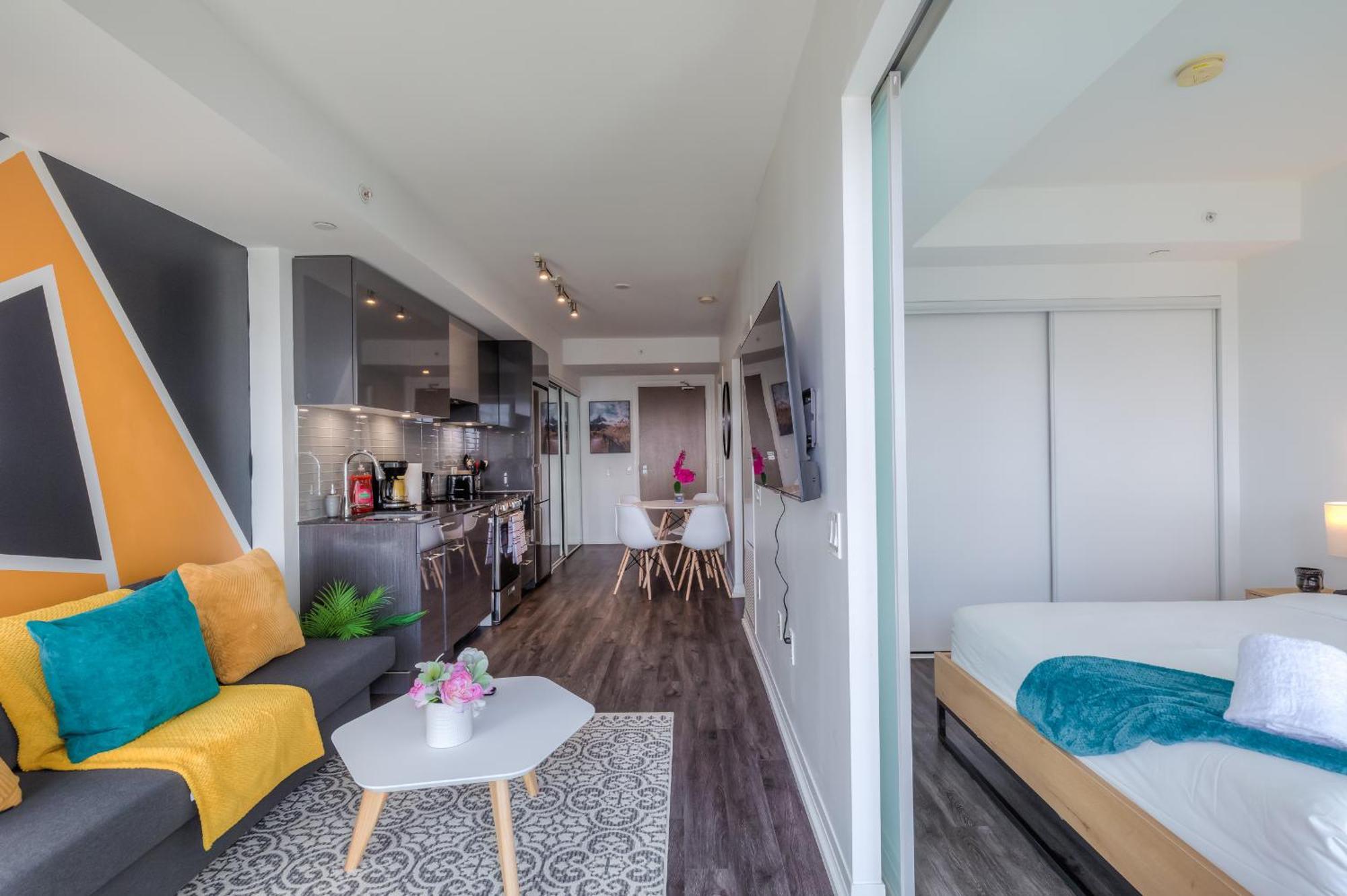 Panorama Suites Downtown Торонто Экстерьер фото