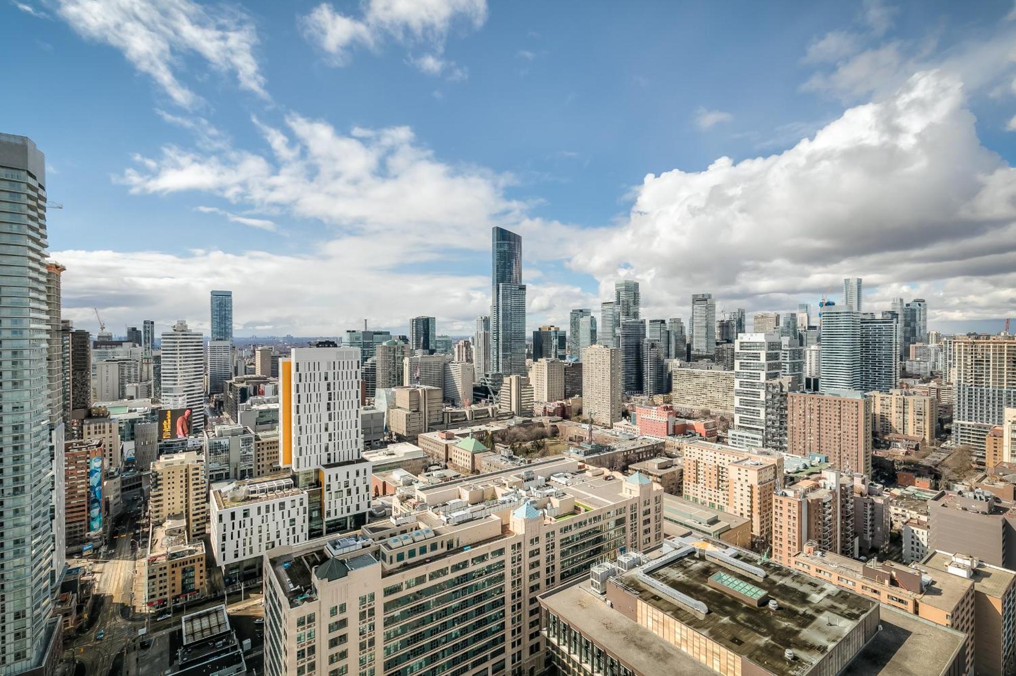 Panorama Suites Downtown Торонто Экстерьер фото