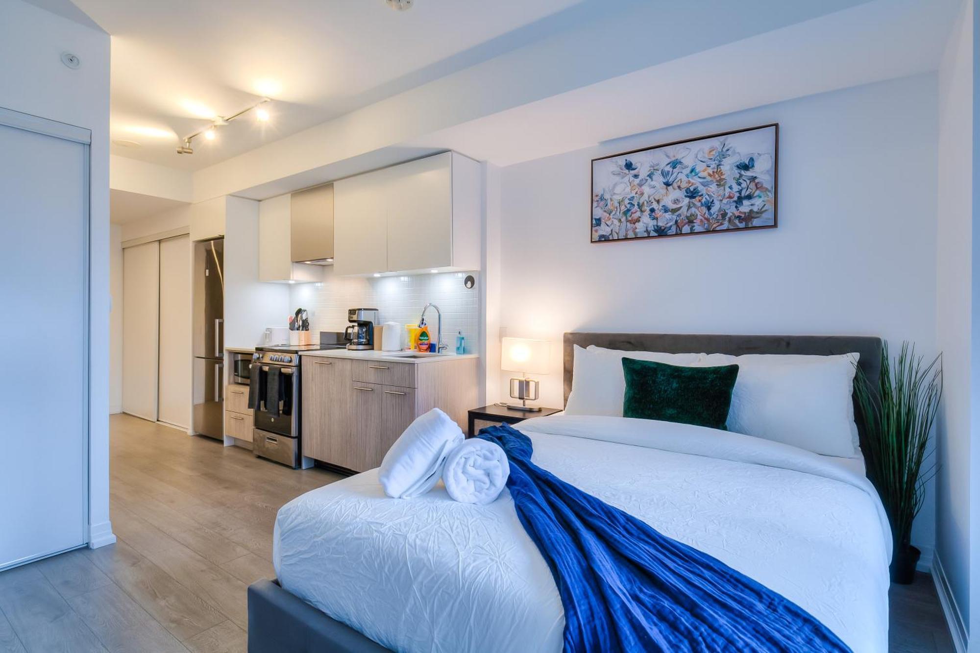 Panorama Suites Downtown Торонто Экстерьер фото