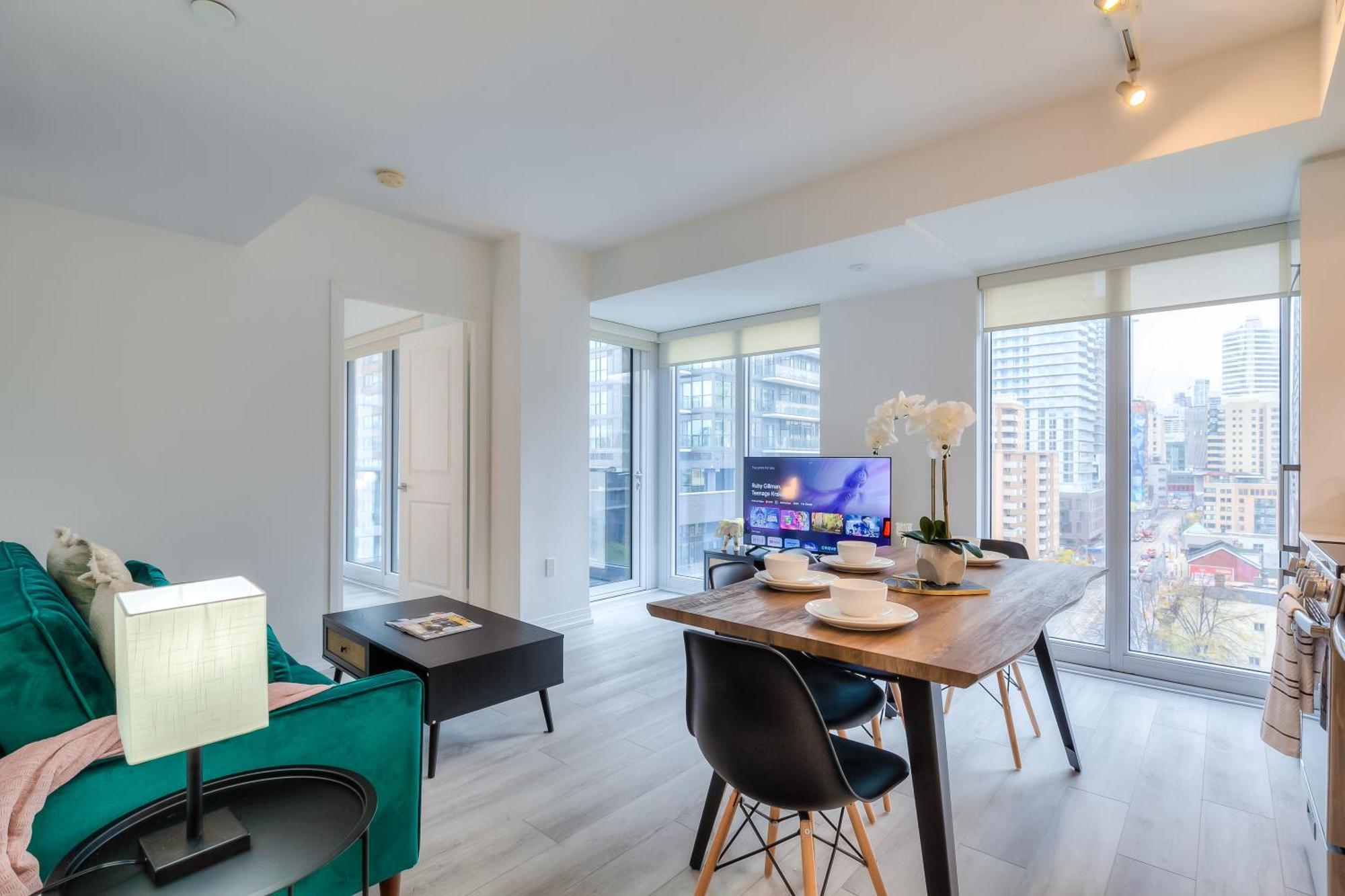 Panorama Suites Downtown Торонто Экстерьер фото