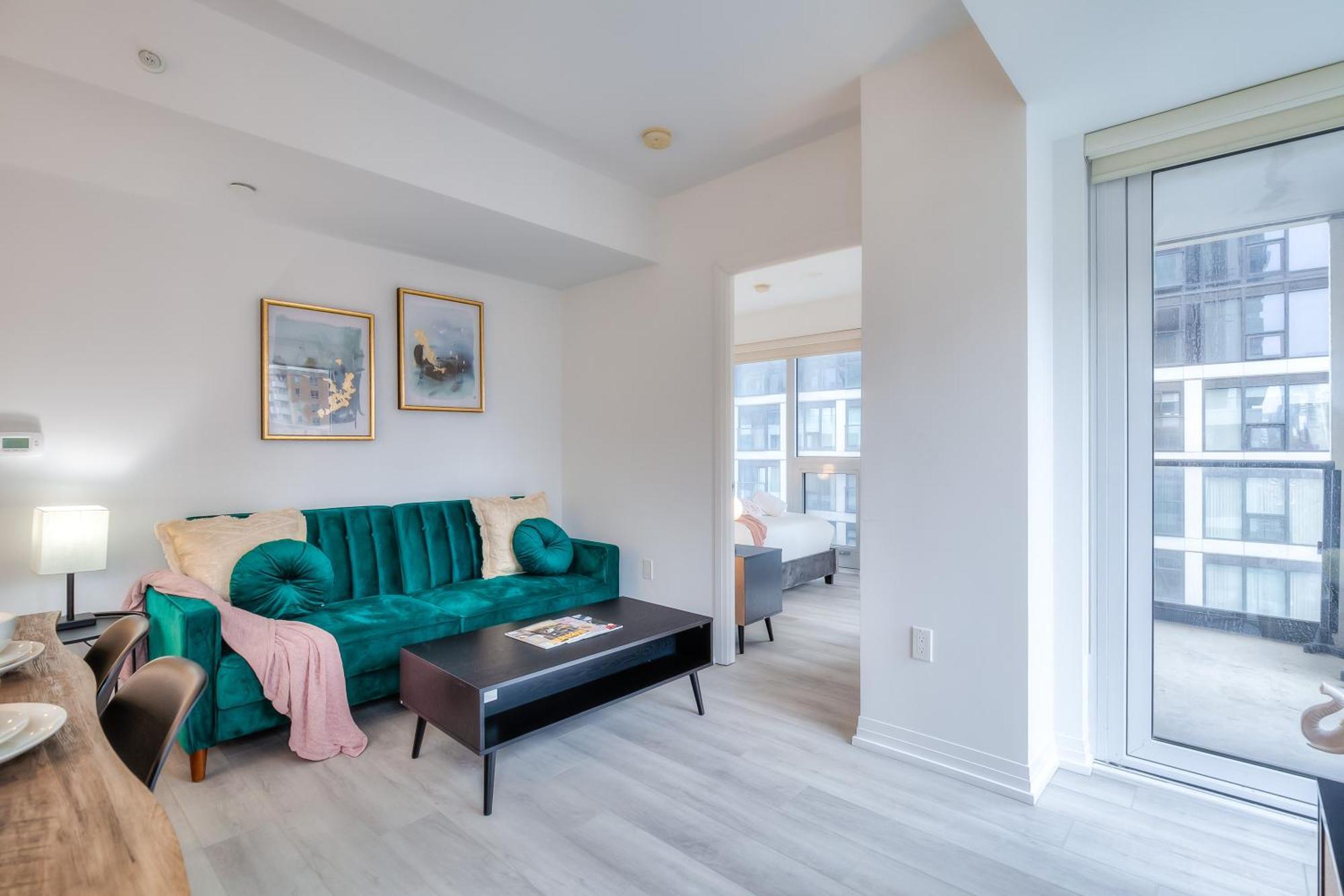 Panorama Suites Downtown Торонто Экстерьер фото