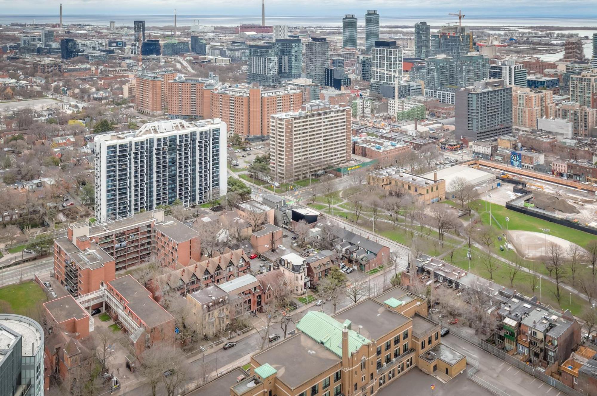 Panorama Suites Downtown Торонто Экстерьер фото